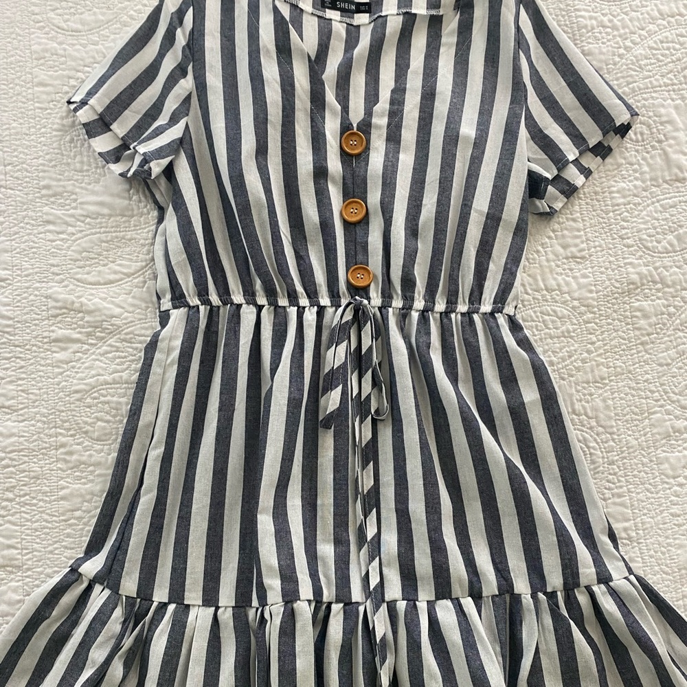Women’s dress